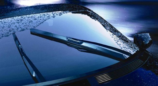 Как часто нужно менять щётки стеклоочистителей